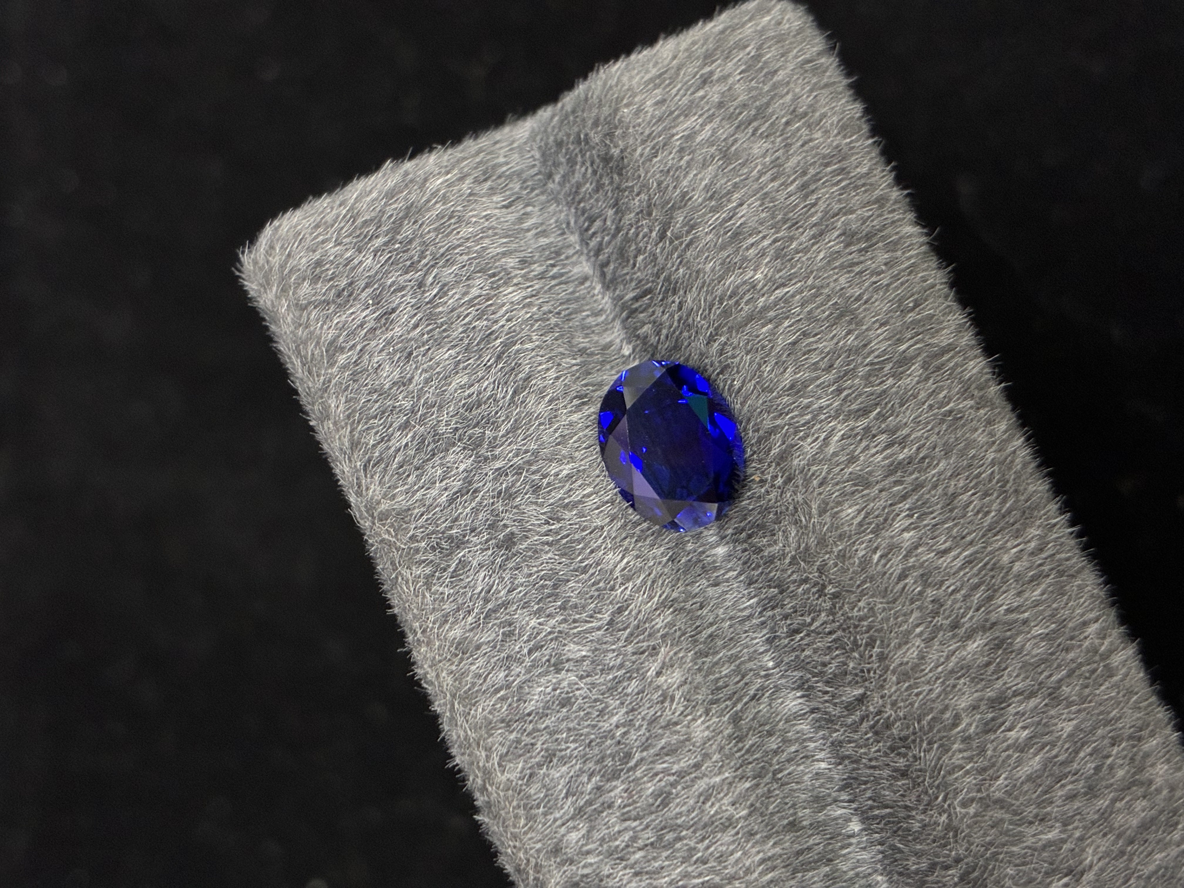 Lab-Grown Royal Blue Sapphire – Oval Cut
