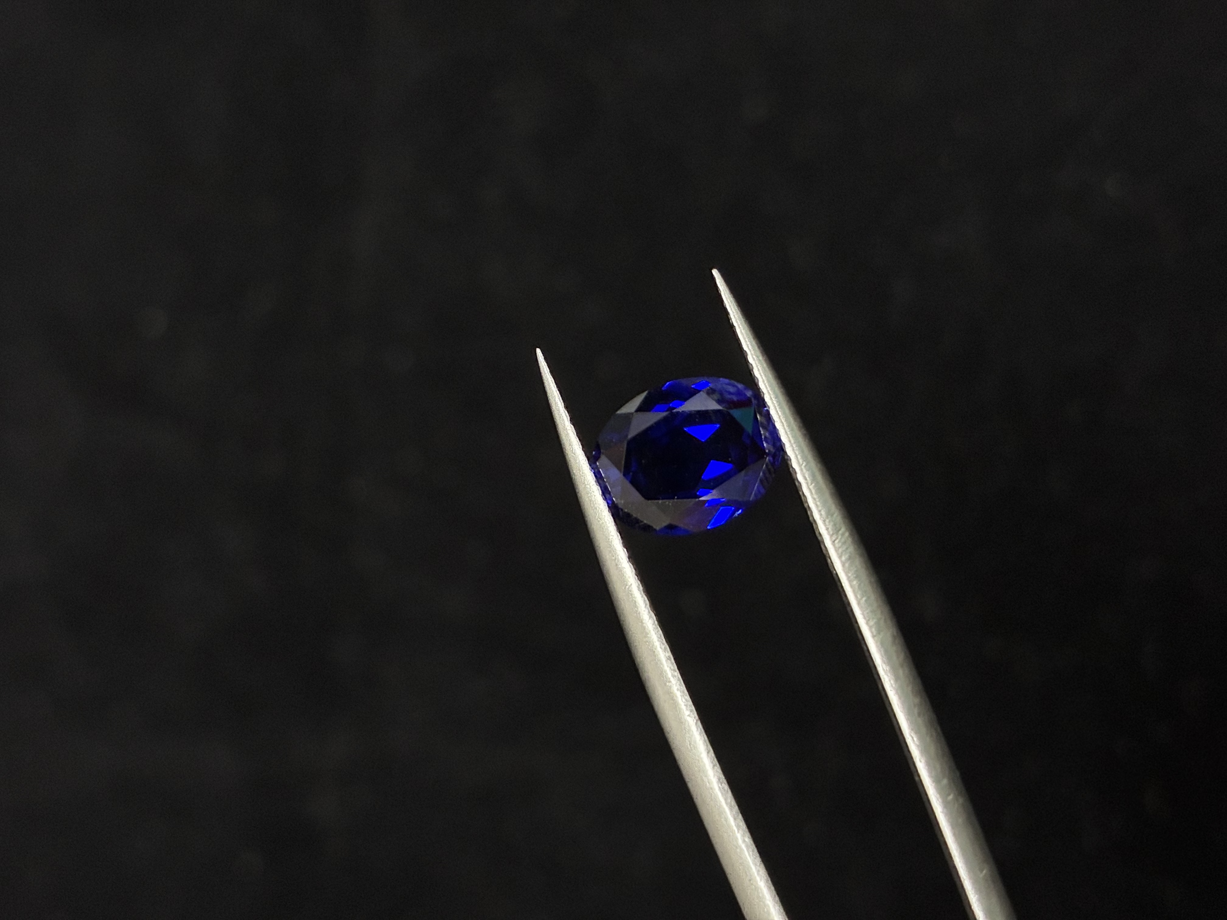 Lab-Grown Royal Blue Sapphire – Oval Cut