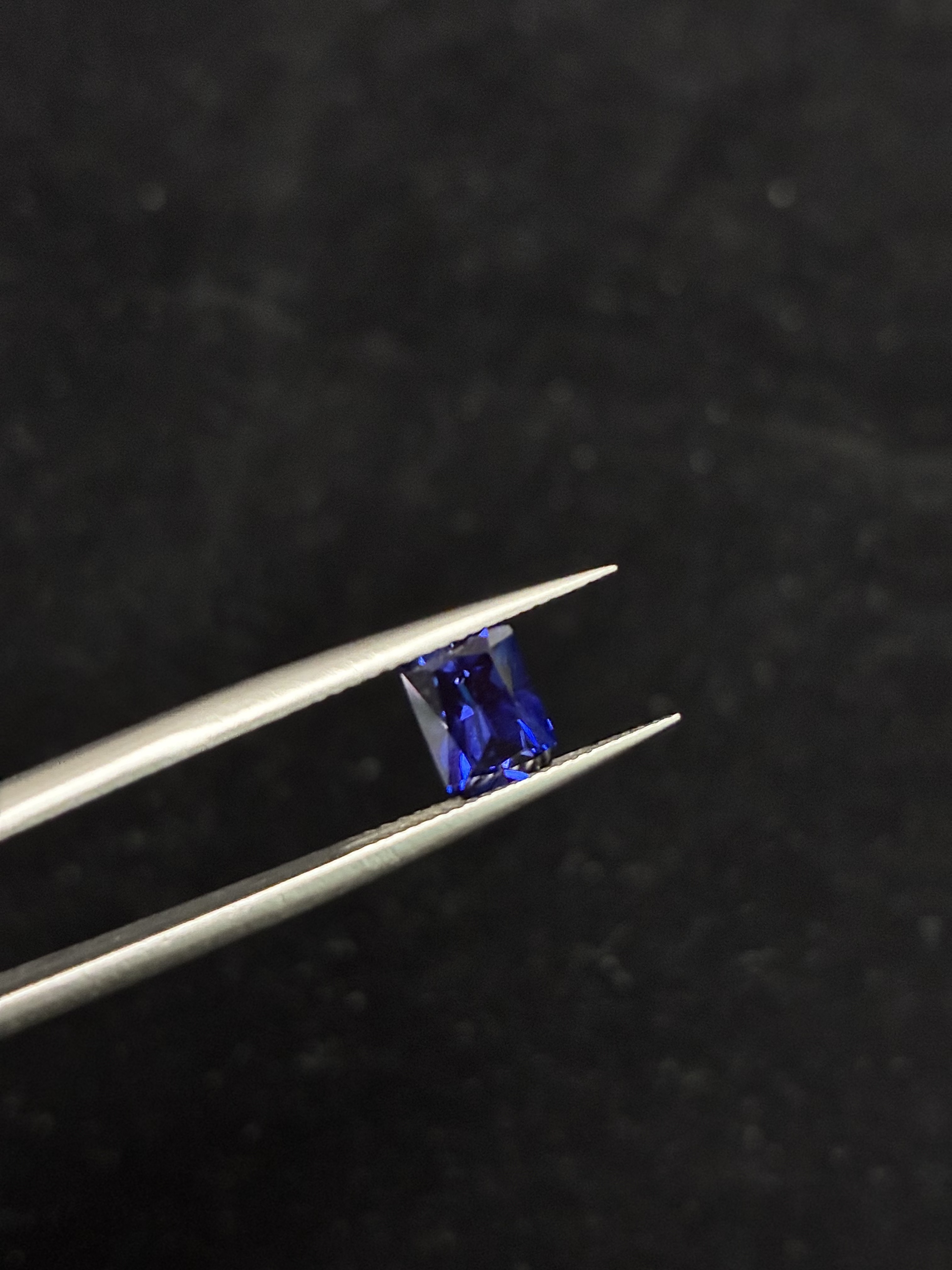 Lab-Grown Royal Blue Sapphire – Radiant  Cut