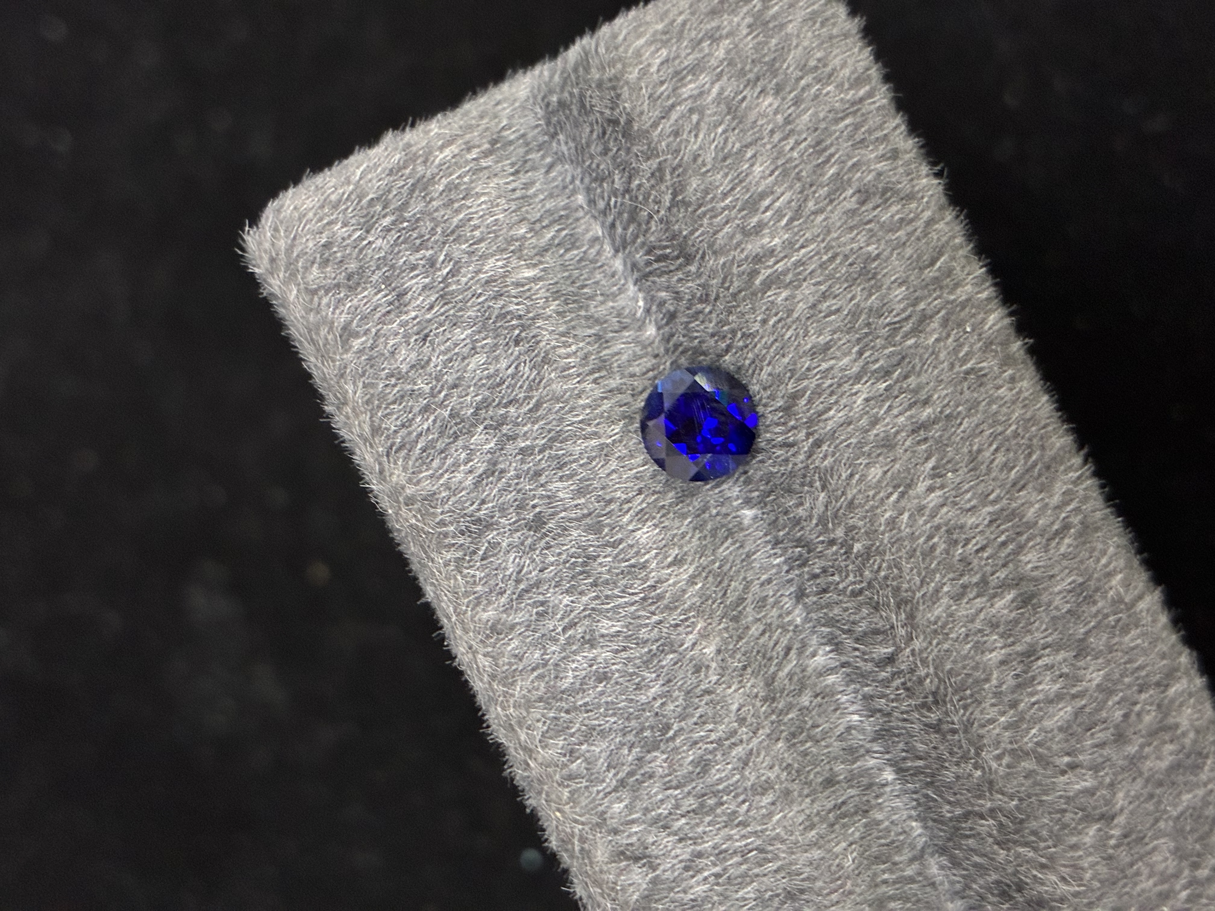 Lab-Grown Royal Blue Sapphire – Round Cut