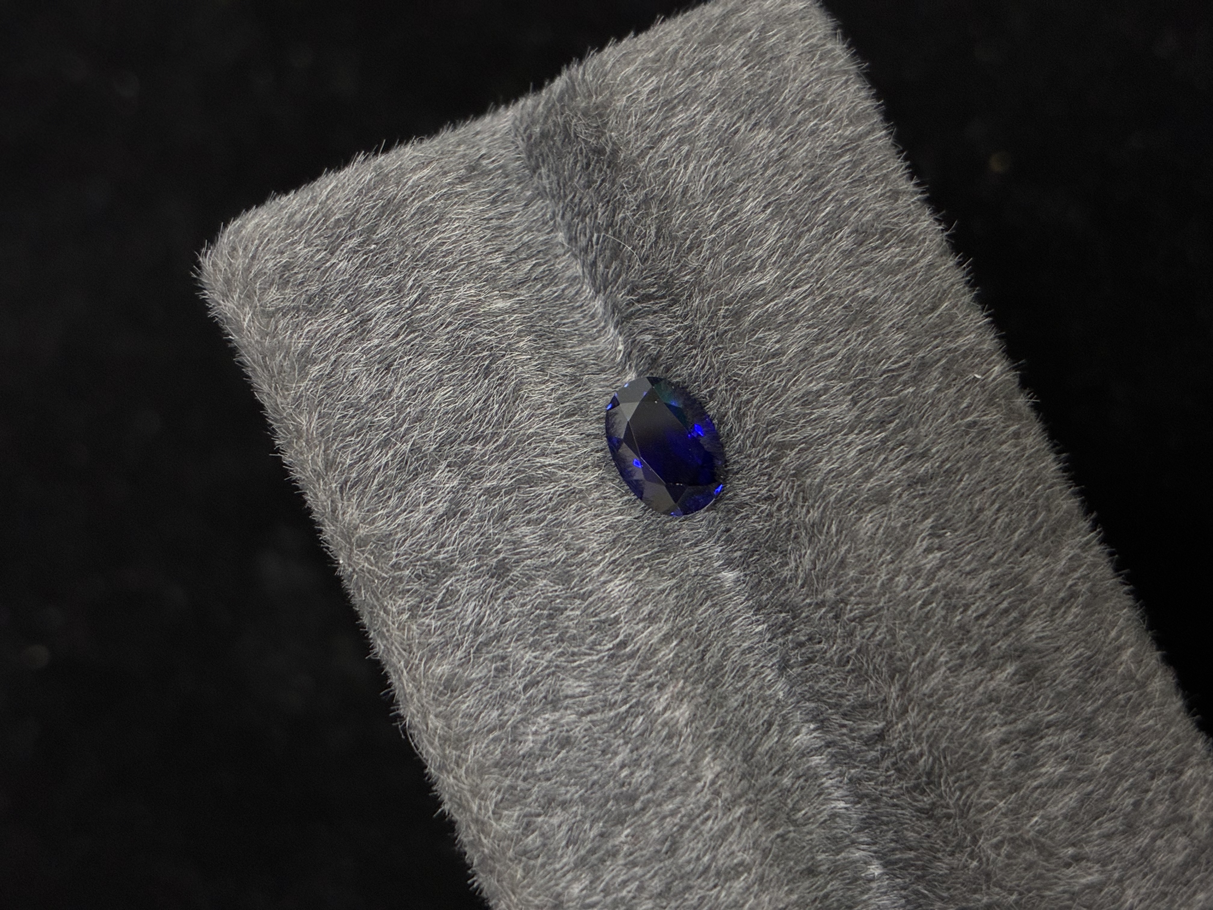 Lab-Grown Royal Blue Sapphire – Oval Cut