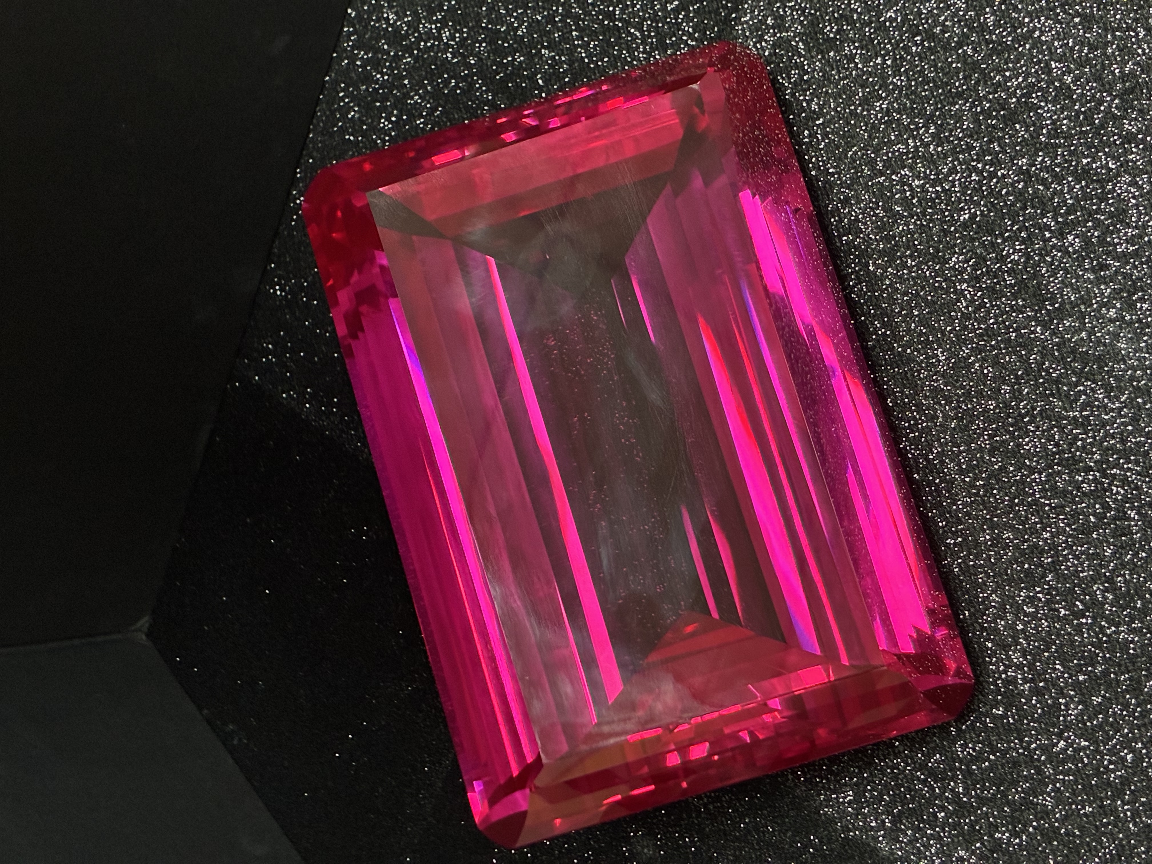 Lab-Grown Pink Sapphire – Round Cut