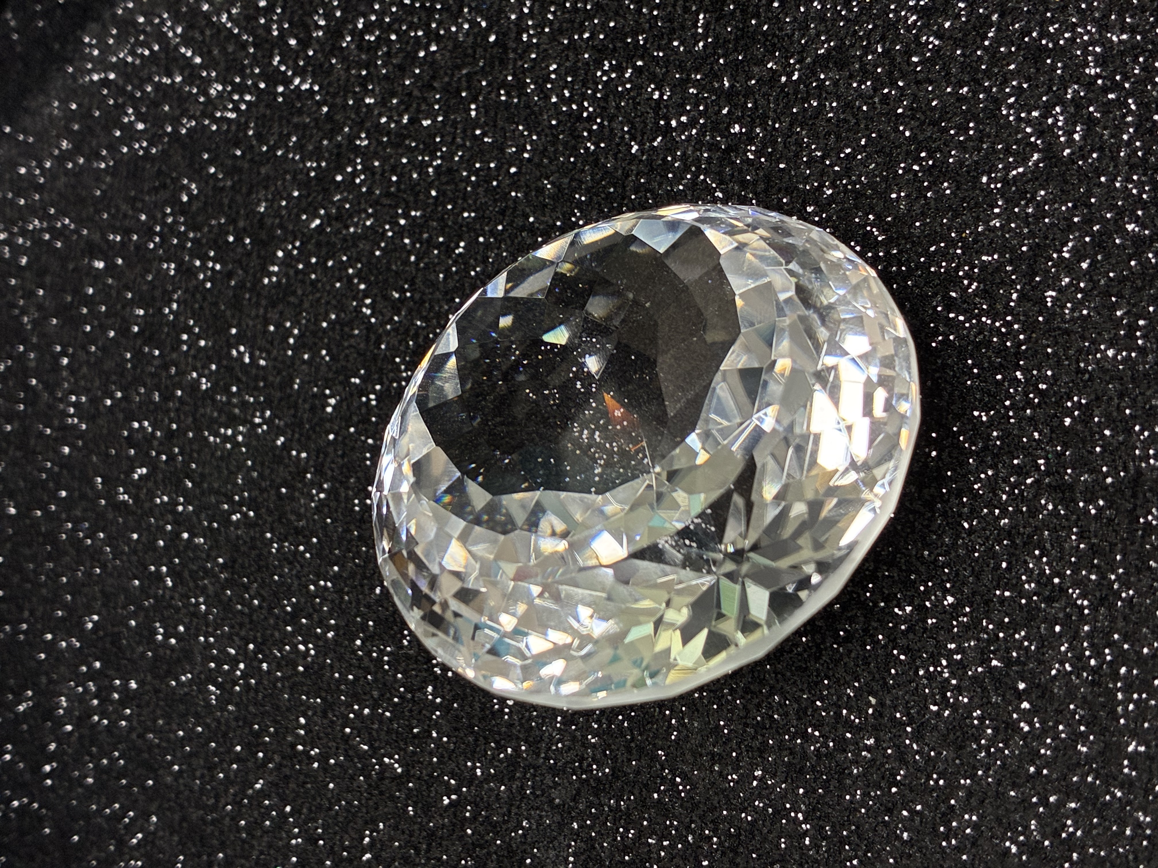 Lab-Grown White Sapphire – Round Cut