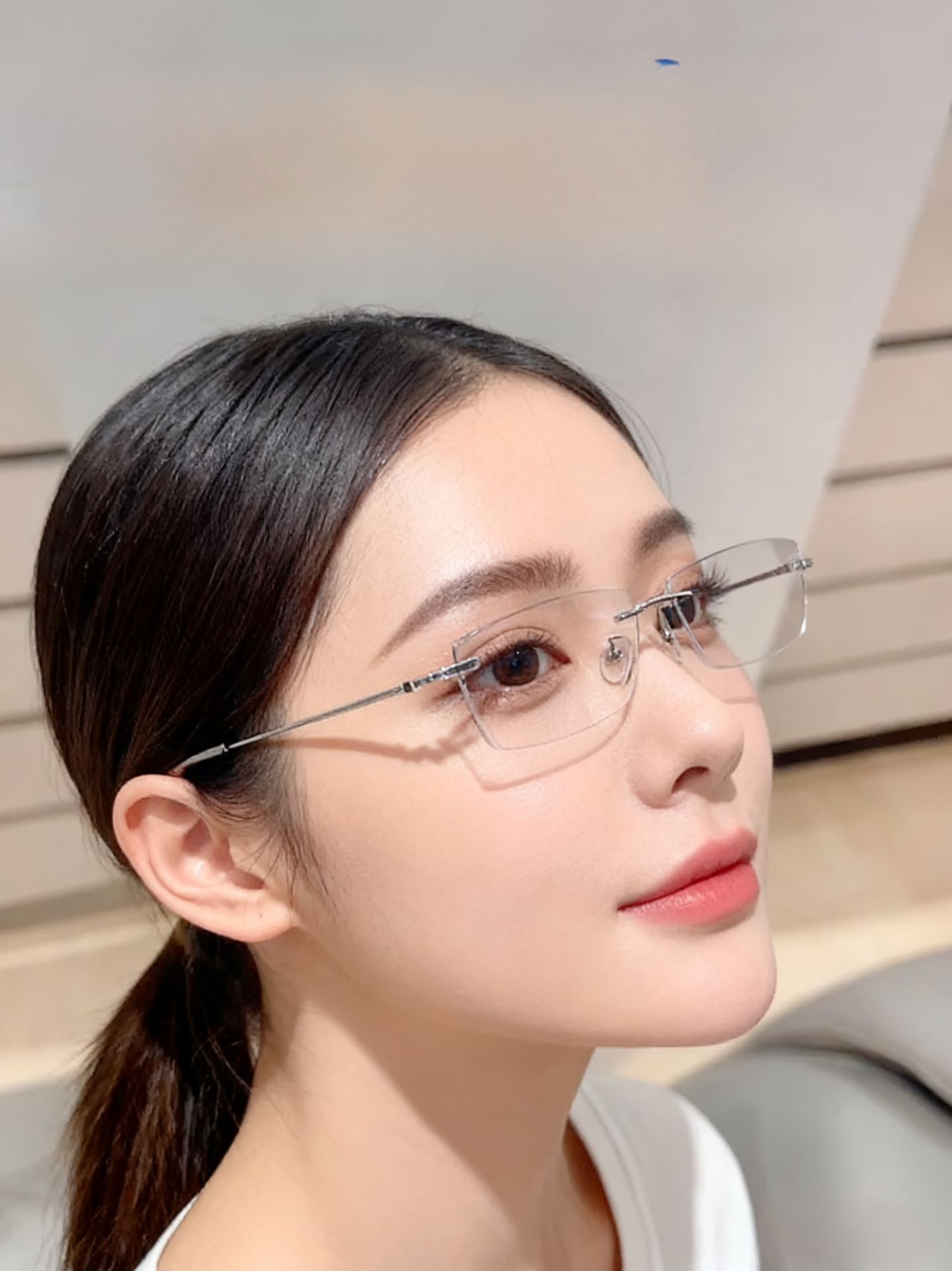  2 az 1-ben Intelligens Olvasószemüveg: Fényre Sötétedő és Kékfény Szűrő