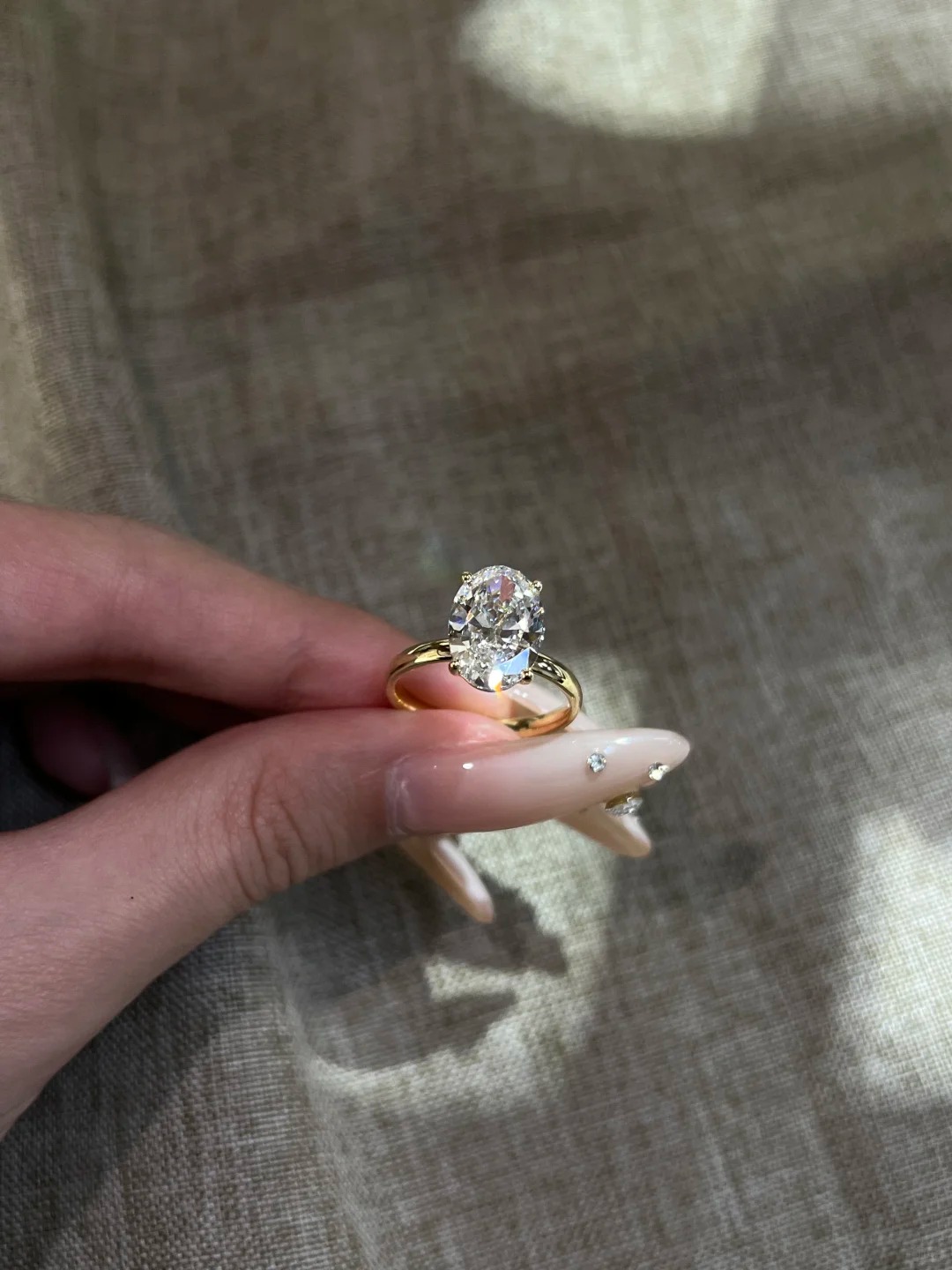 2 Carat Lab Grown Oval Cut Diamond Engagement Ring 