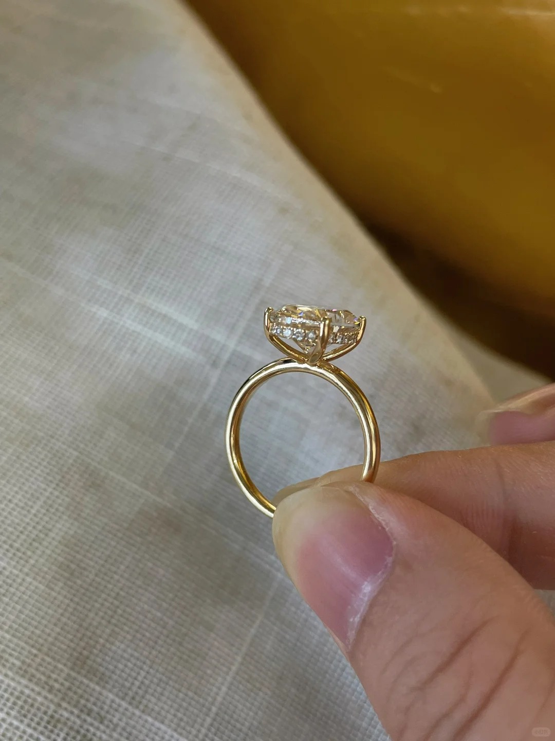 2 Carat Lab Grown Oval Cut Diamond Engagement Ring 