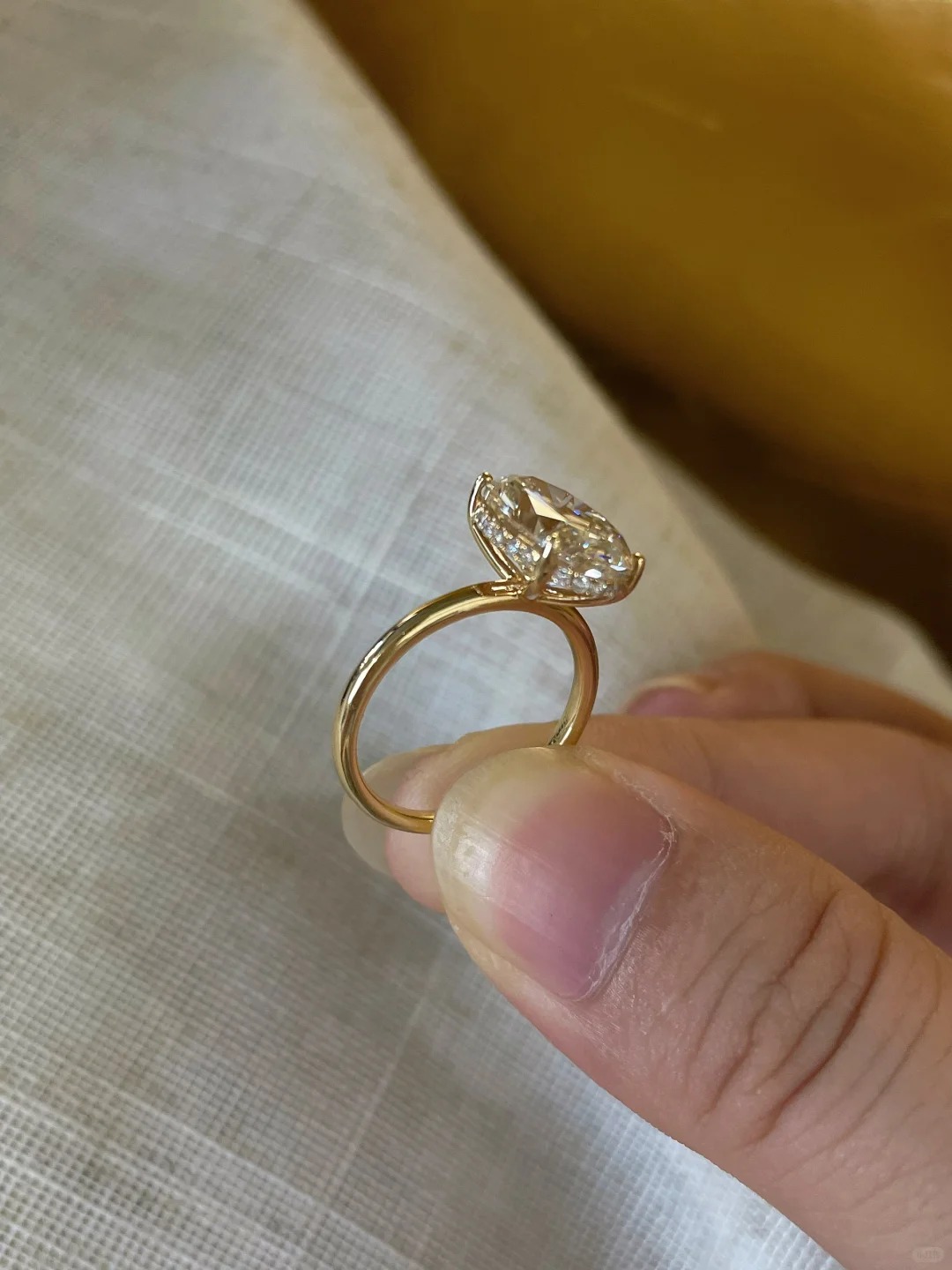 2 Carat Lab Grown Oval Cut Diamond Engagement Ring 