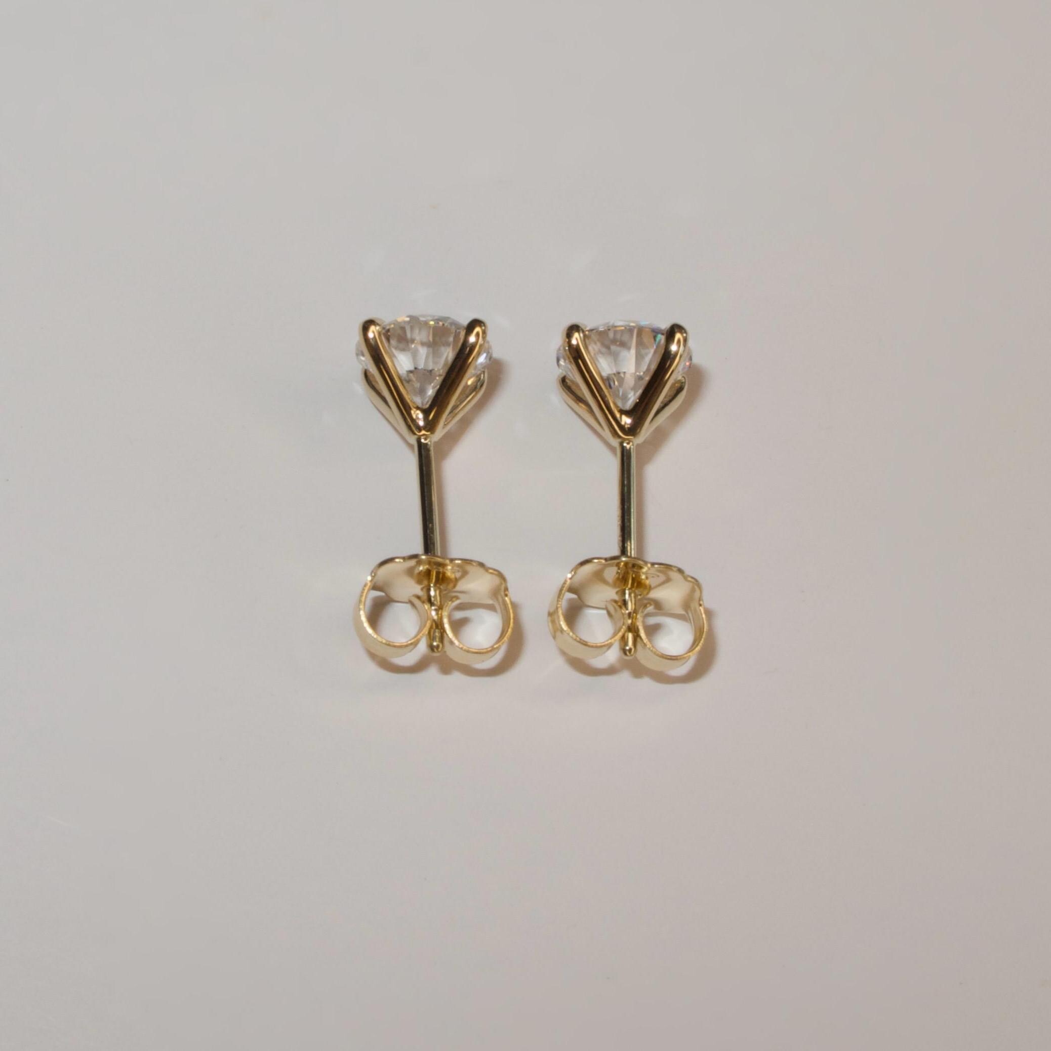 1.00 Carat Lab Grown Round Cut Diamond Stud Earrings 0.50ct each 