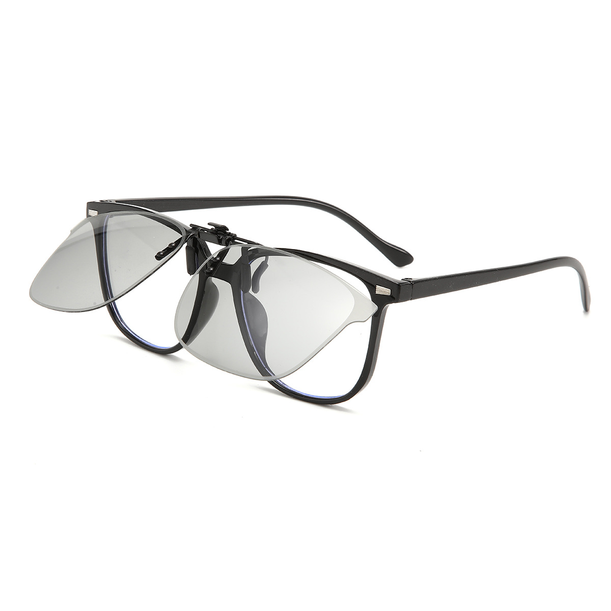 Byron-Polarized sunglasses clip