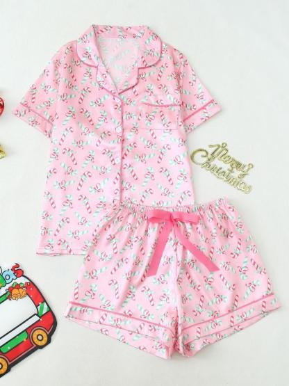 Two-Piece Set Women's Christmas Print Lapel Neck Pocket Shirt & Elastic Waist Shorts Pajama, Casual Comfy Short Sleeve Button Up Top & Shorts PJ Set, Ladies Sleepwear for All Seasons, Loungewear
