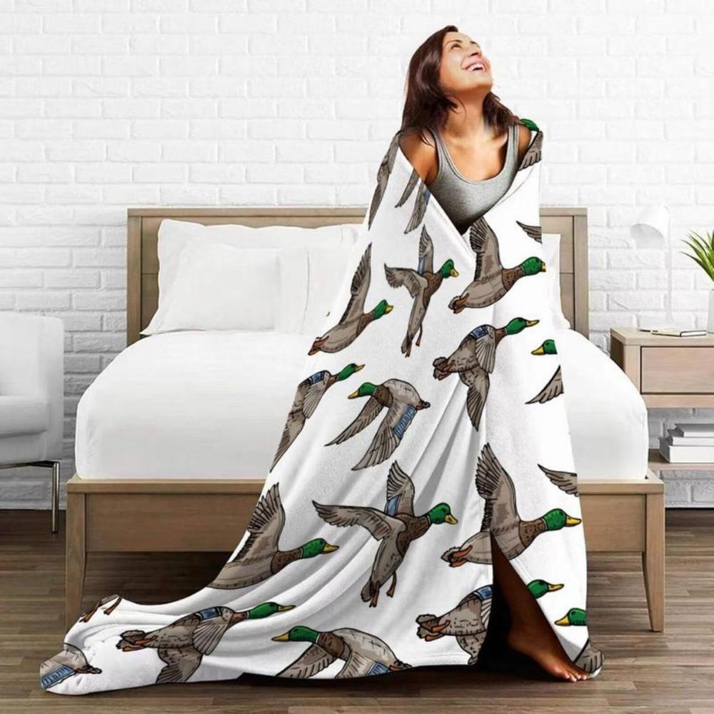Soft Funny Throw Blanket Cartoon Duck Pattern Blanket Comfortable Warm Throw,Air-conditioned Room,Warm Nap For Home Office Travel Camping