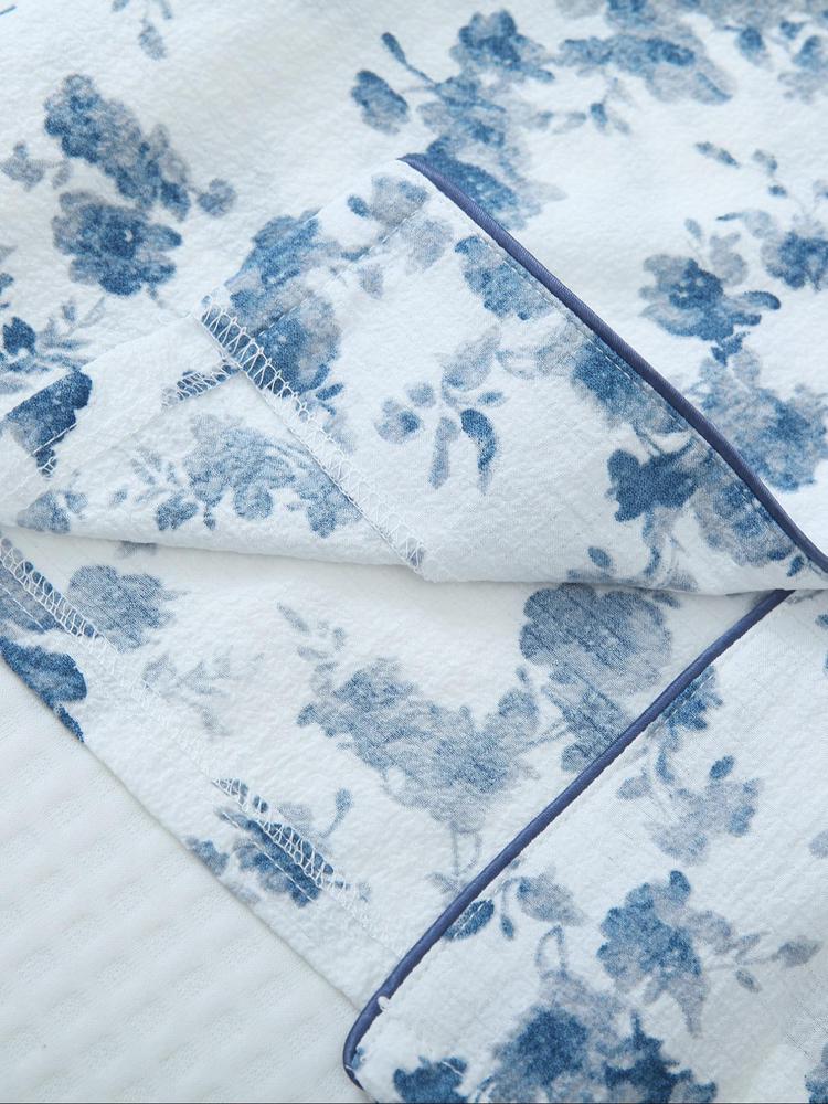 Romantic Sky Blue All over Print Pajama Set, Cute Girl Casual Home Wear Shirt & Elastic Waist Shorts Sleepwear, Summer Nightwear