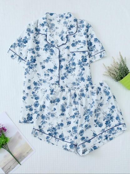Romantic Sky Blue All over Print Pajama Set, Cute Girl Casual Home Wear Shirt & Elastic Waist Shorts Sleepwear, Summer Nightwear