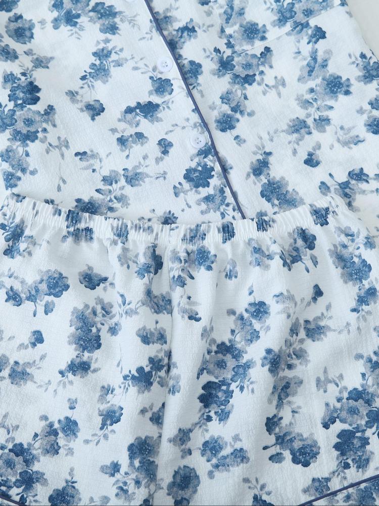 Romantic Sky Blue All over Print Pajama Set, Cute Girl Casual Home Wear Shirt & Elastic Waist Shorts Sleepwear, Summer Nightwear