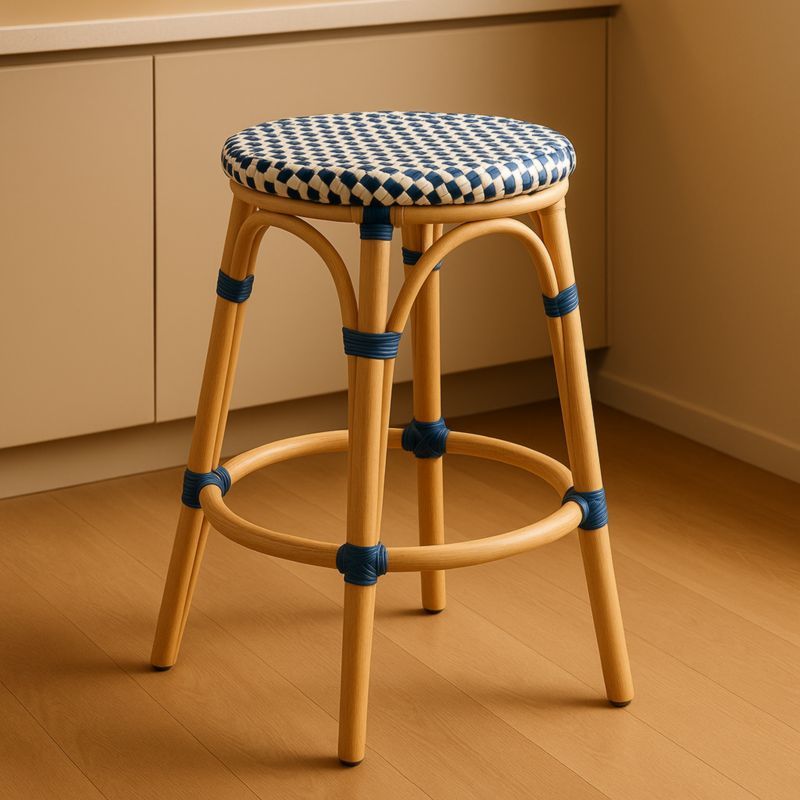 Rotan Barkruk Rond Wicker Zitting Blauwe Details 70cm Hoogte-Aurorafeliz