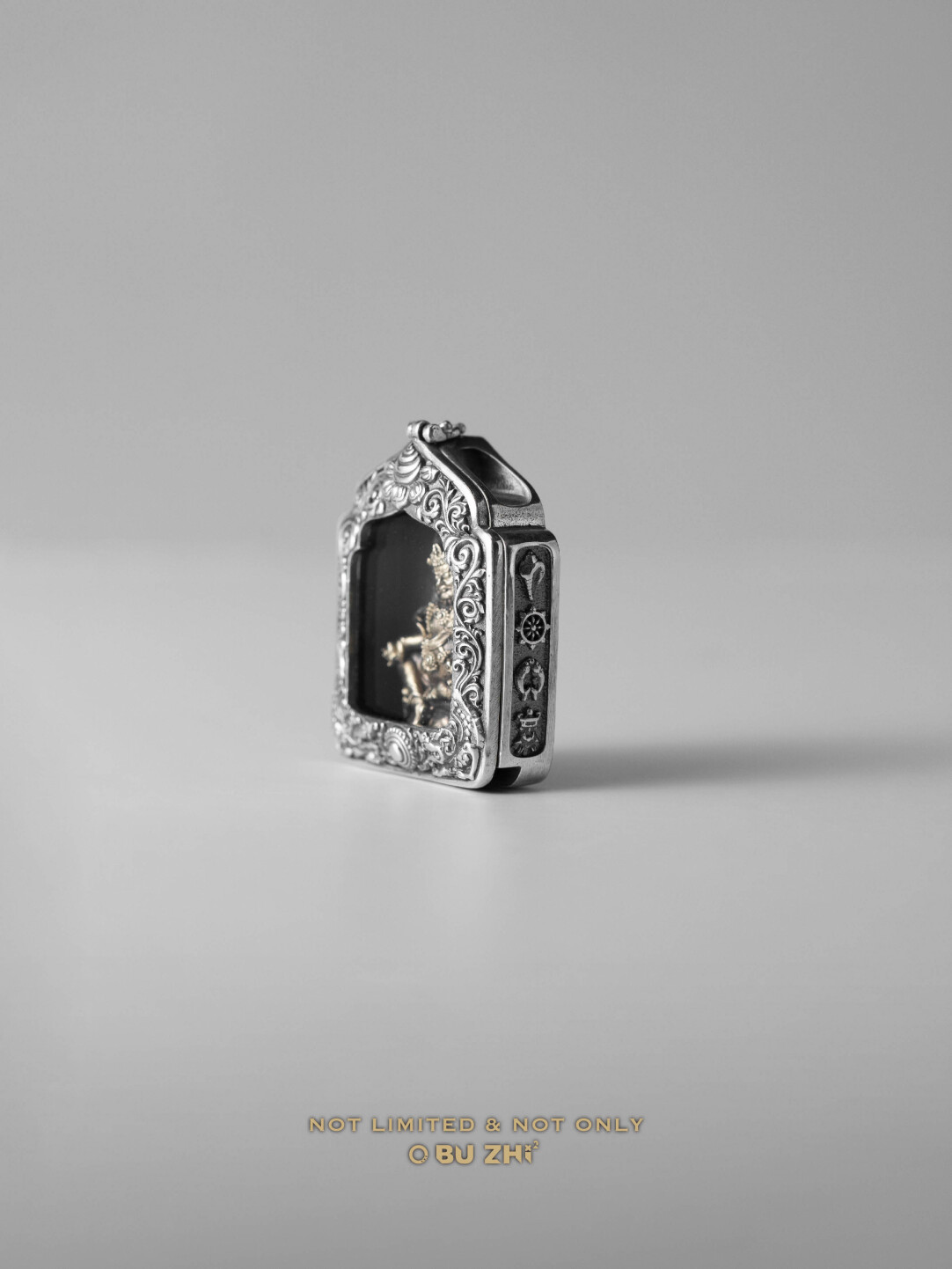 Yellow Jambhala Ga'u Box