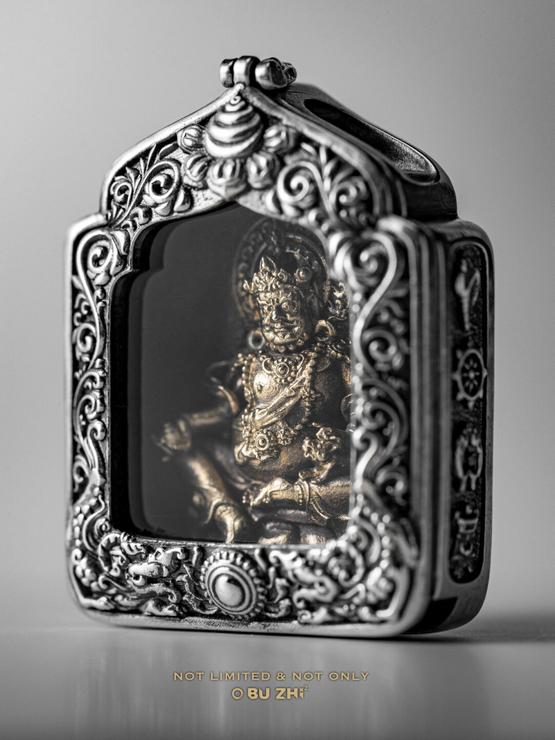 Yellow Jambhala Ga'u Box