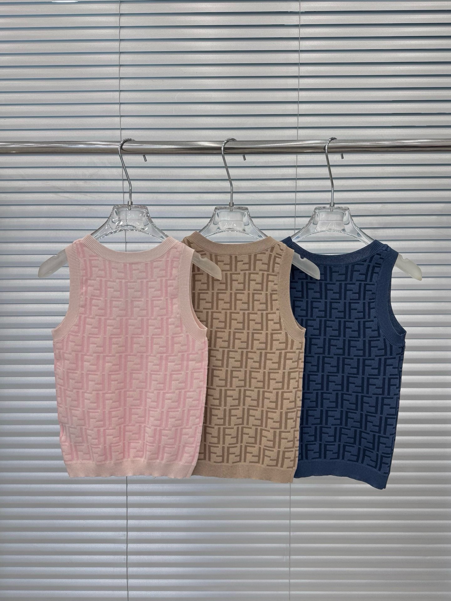 Fedi Knit Vest