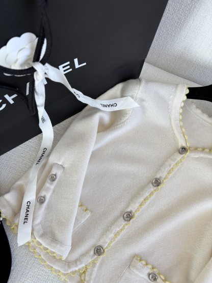 CHNEL Wave Lace Cashmere Cardigan