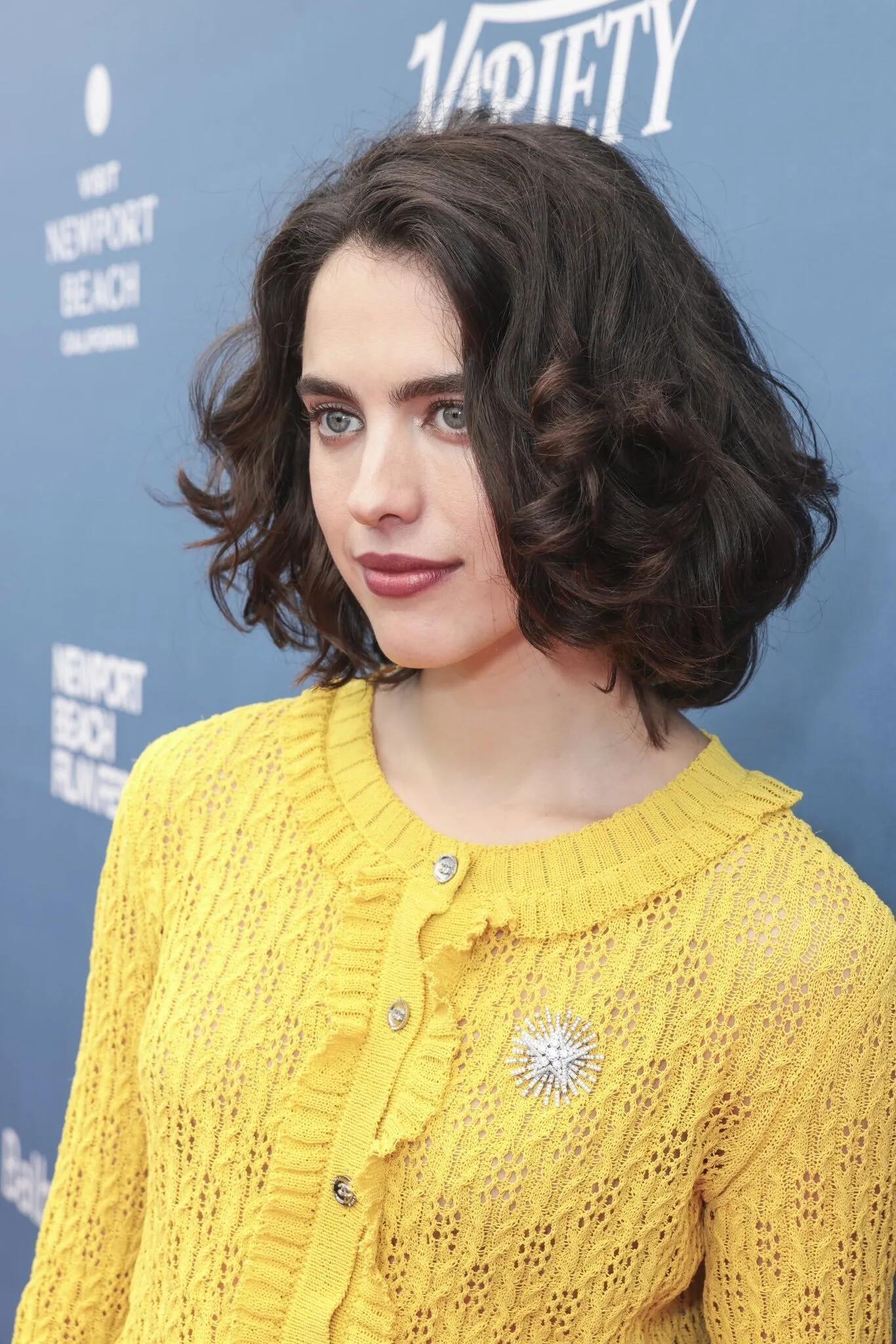 CHNEL Lace Crew Neck Fortune Yellow Knit Sweater