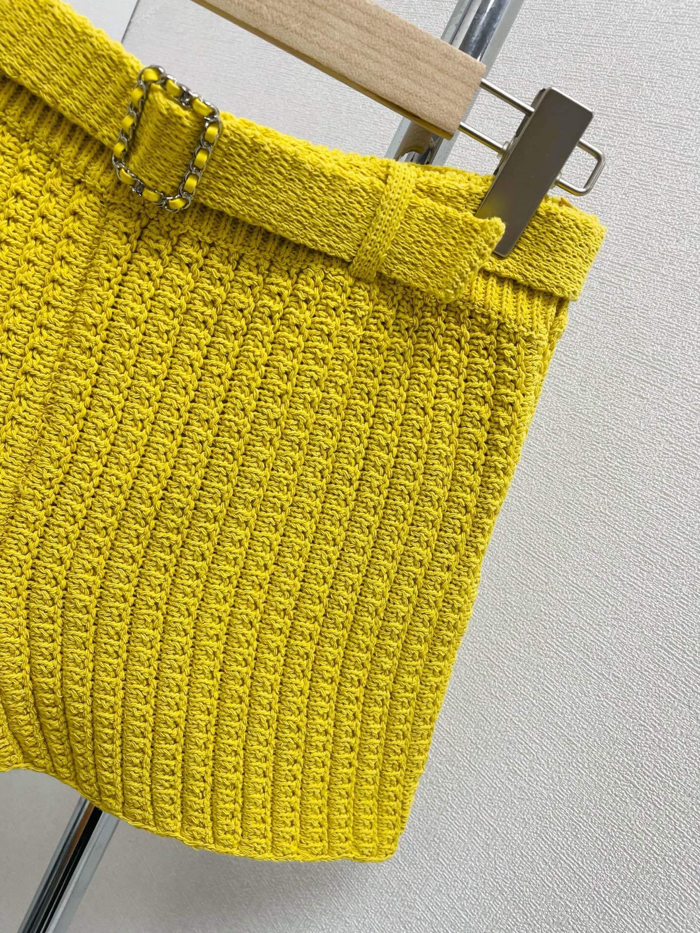 CHNEL Lace Crew Neck Fortune Yellow Knit Shorts