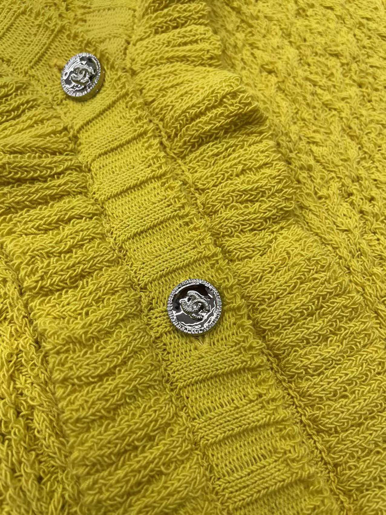 CHNEL Lace Crew Neck Fortune Yellow Knit Vest