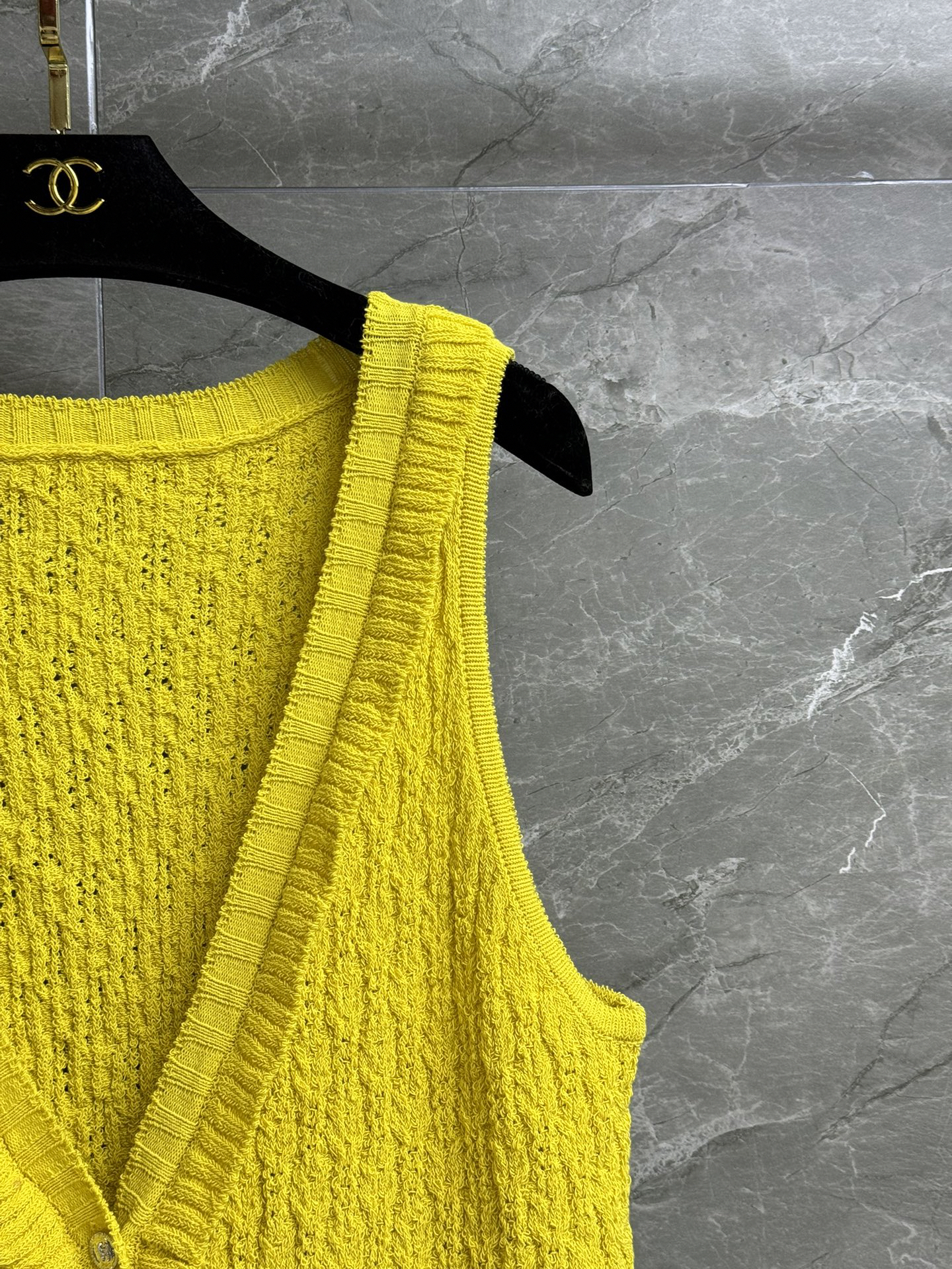 CHNEL25SS small perfume lace cut-out vest