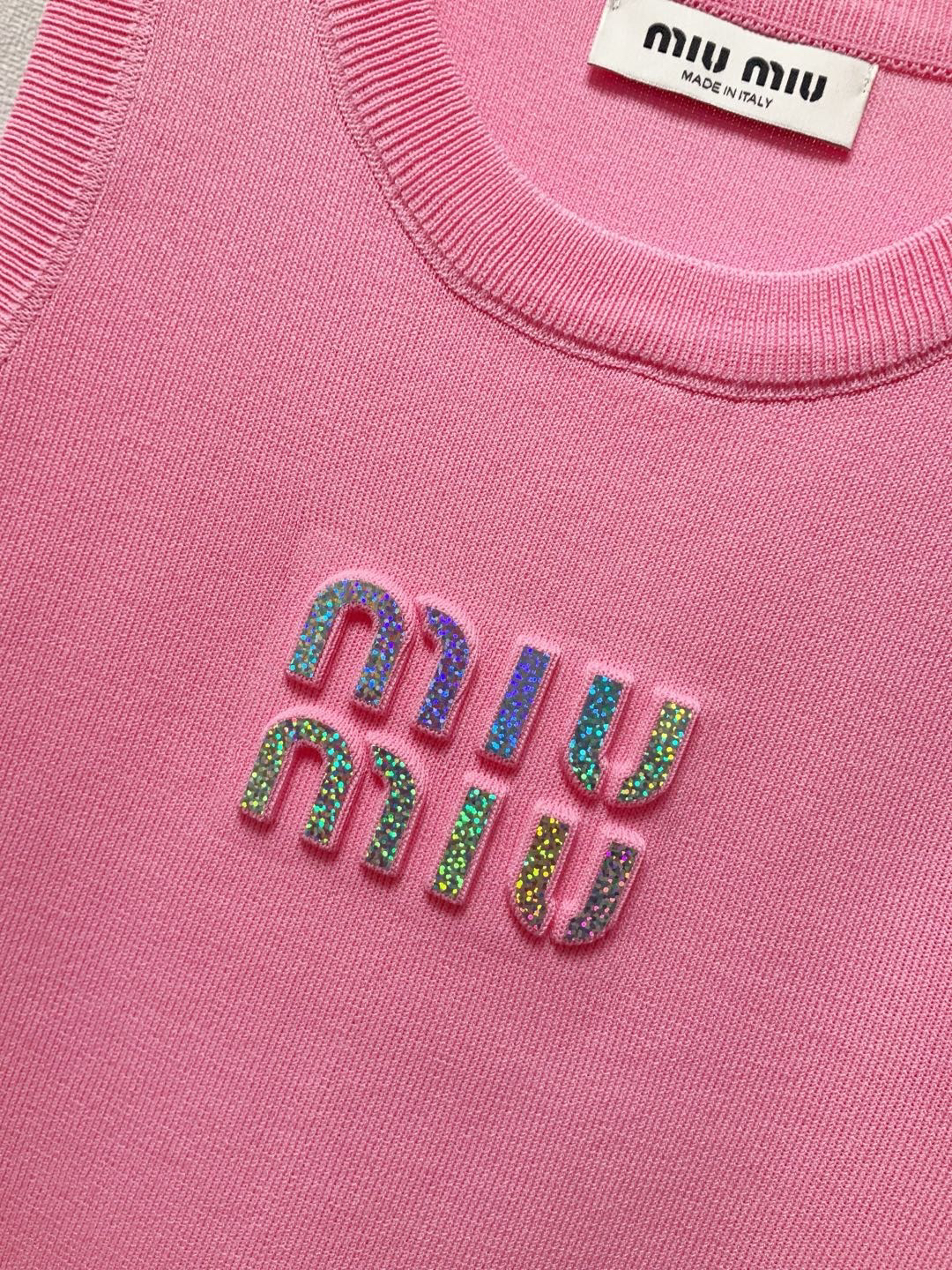 MIIU25SS Knit Sleeveless Vest