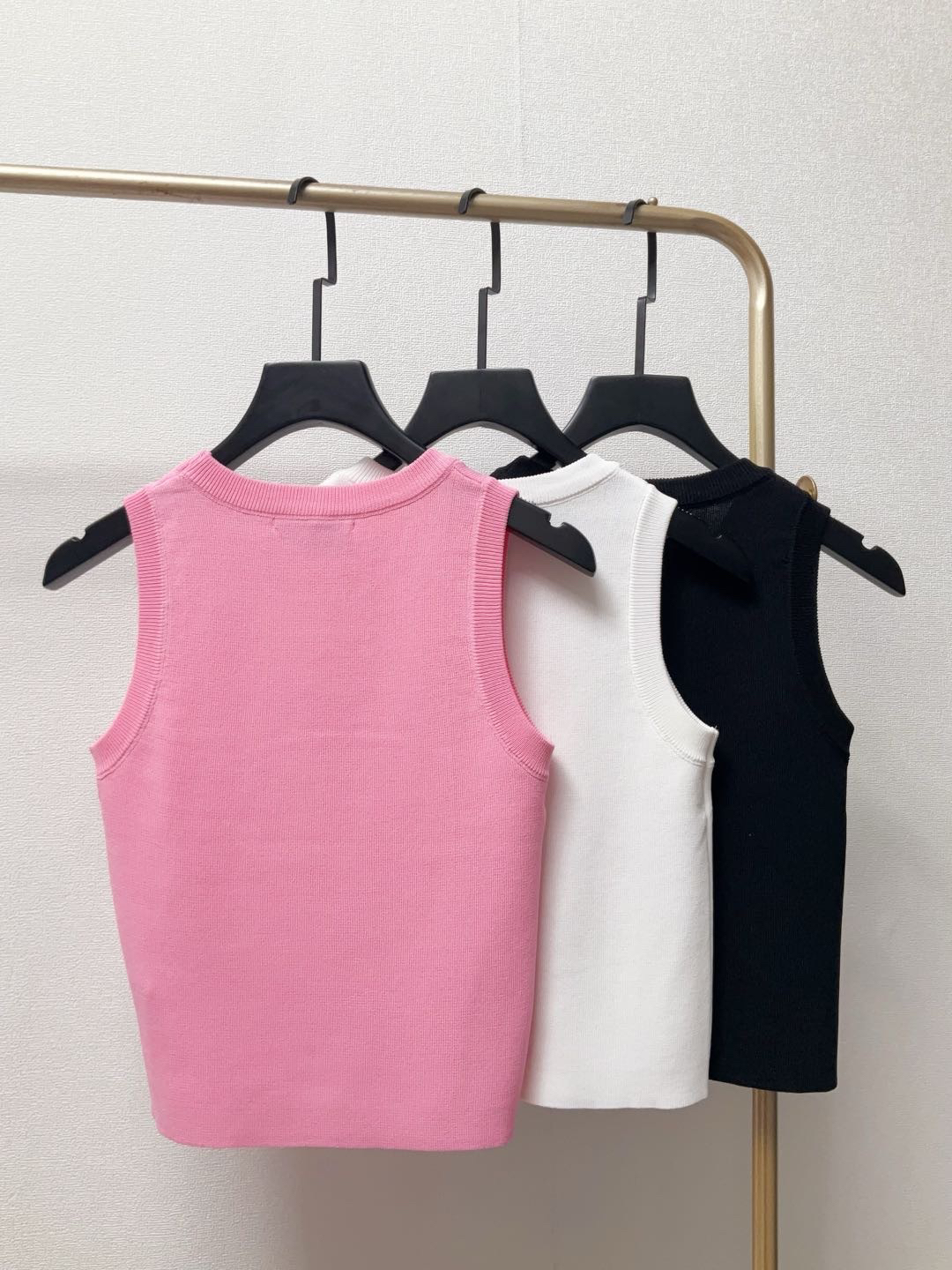 MIIU25SS Knit Sleeveless Vest