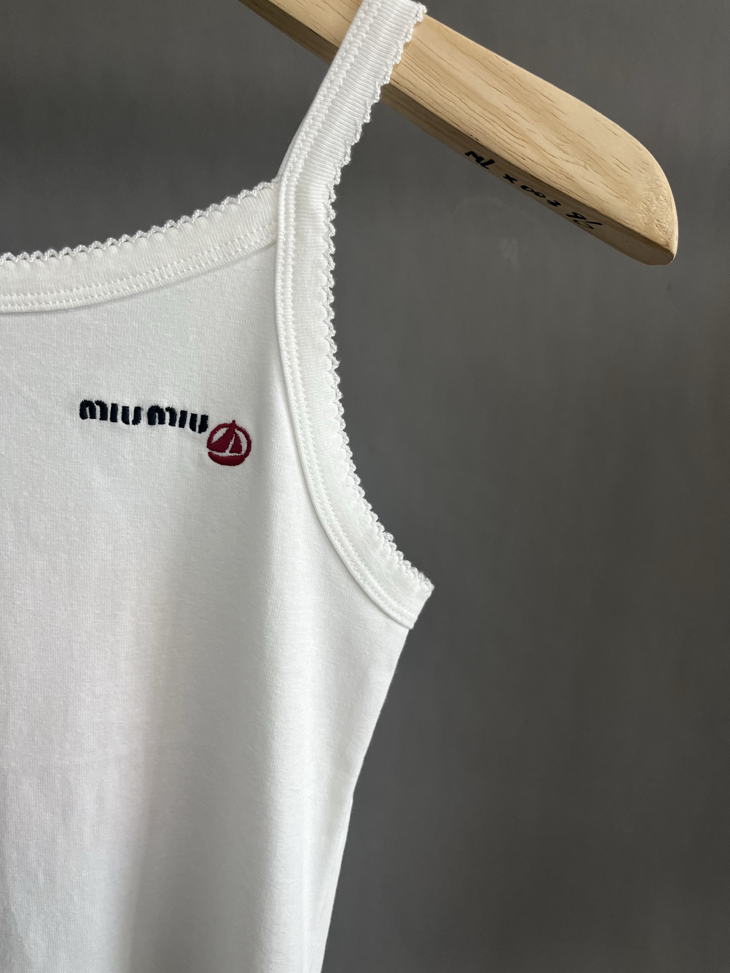 MIU25SS White Simple Suspenders