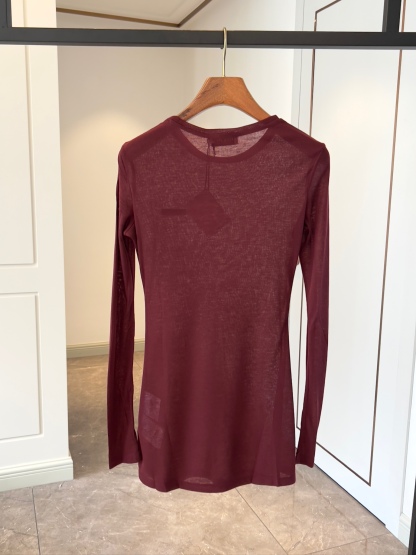 MIU25SS Lightweight Long Knitted Bottom Shirt