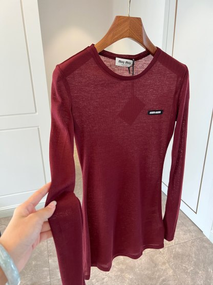 MIU25SS Lightweight Long Knitted Bottom Shirt