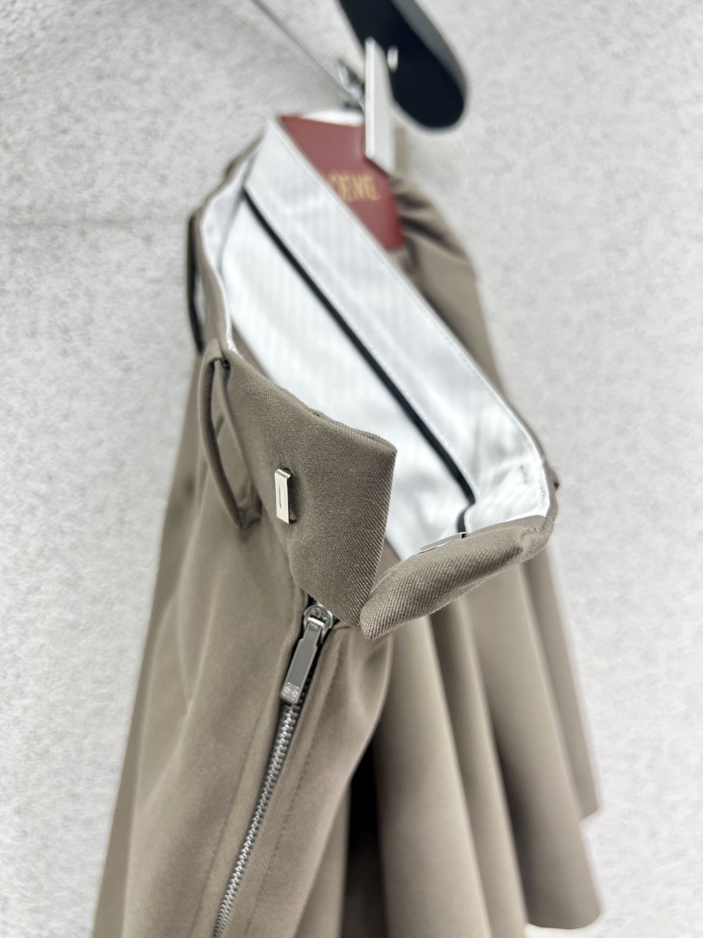 LOE25SS Leather Label Logo Half Skirt