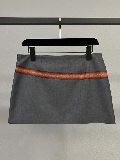 PRAD25SSa-line fit small short skirt