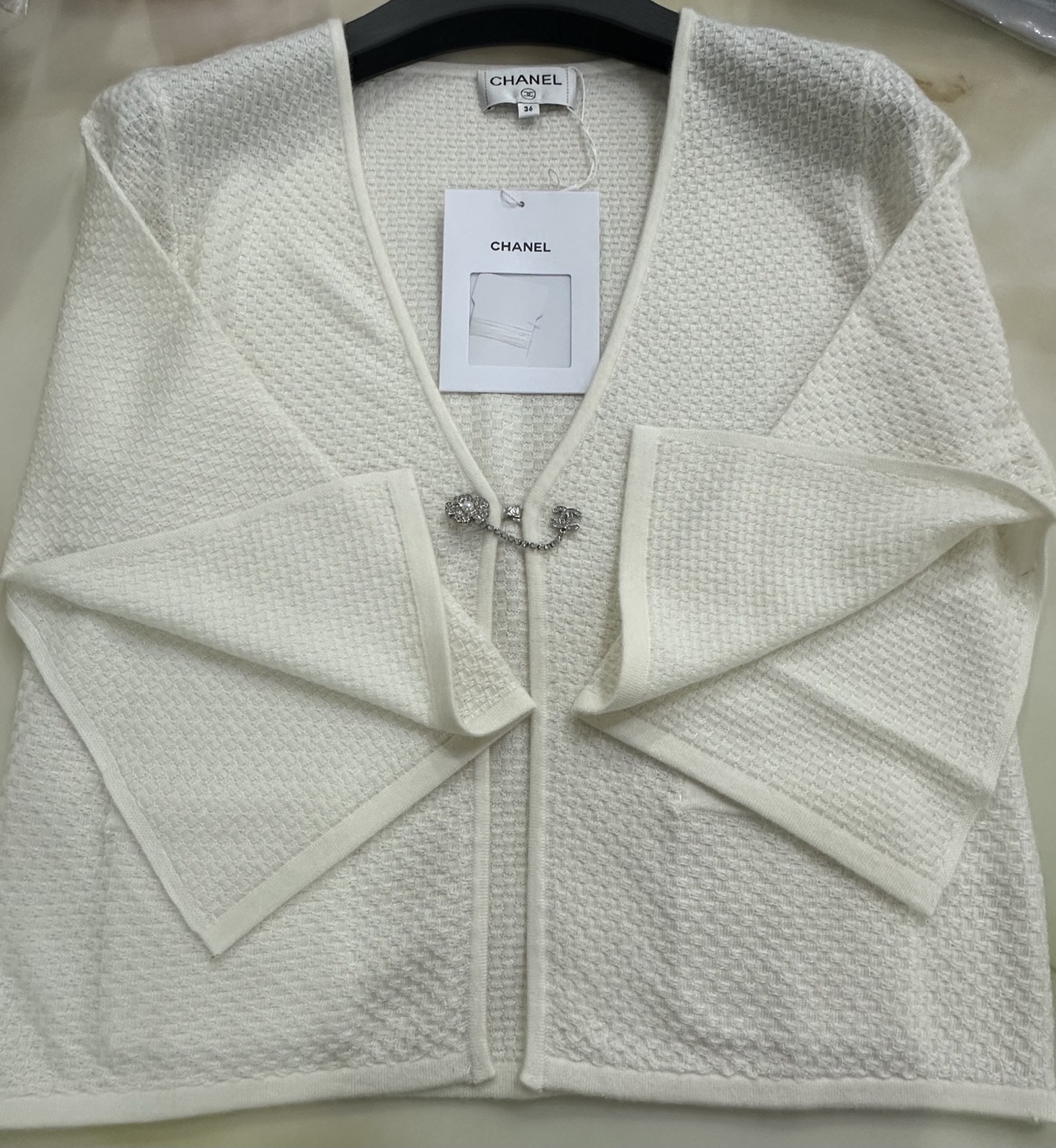 CHANE25SS Knitted V-neck Cardigan