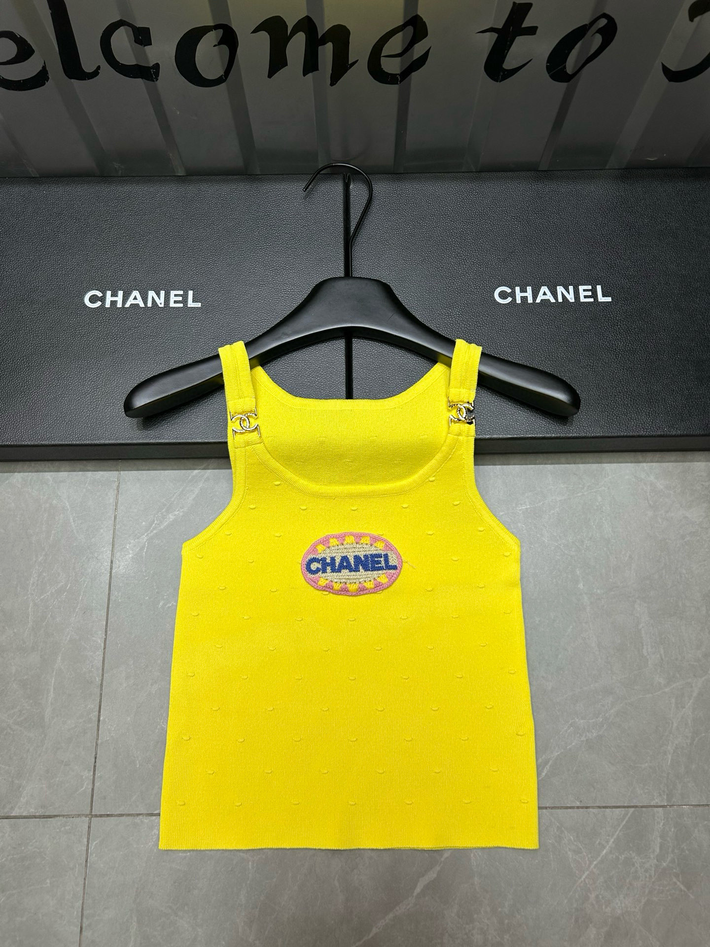 CHNEL Embroidered Badge Pellet Knit Vest