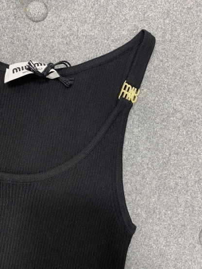 Miu Women's Knitted Suspenders