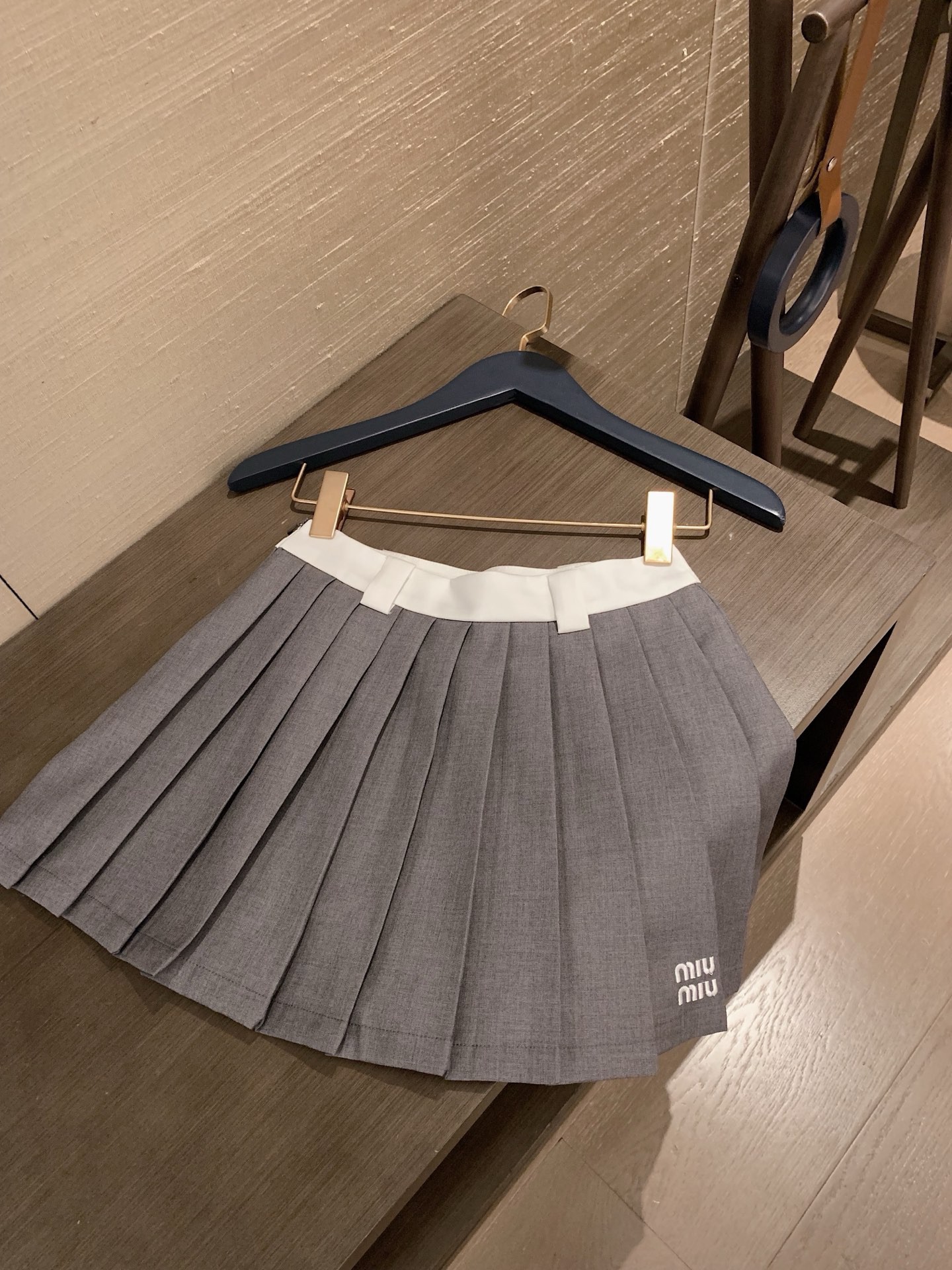 Miu Colorblock Embroidered Pleated Skirt