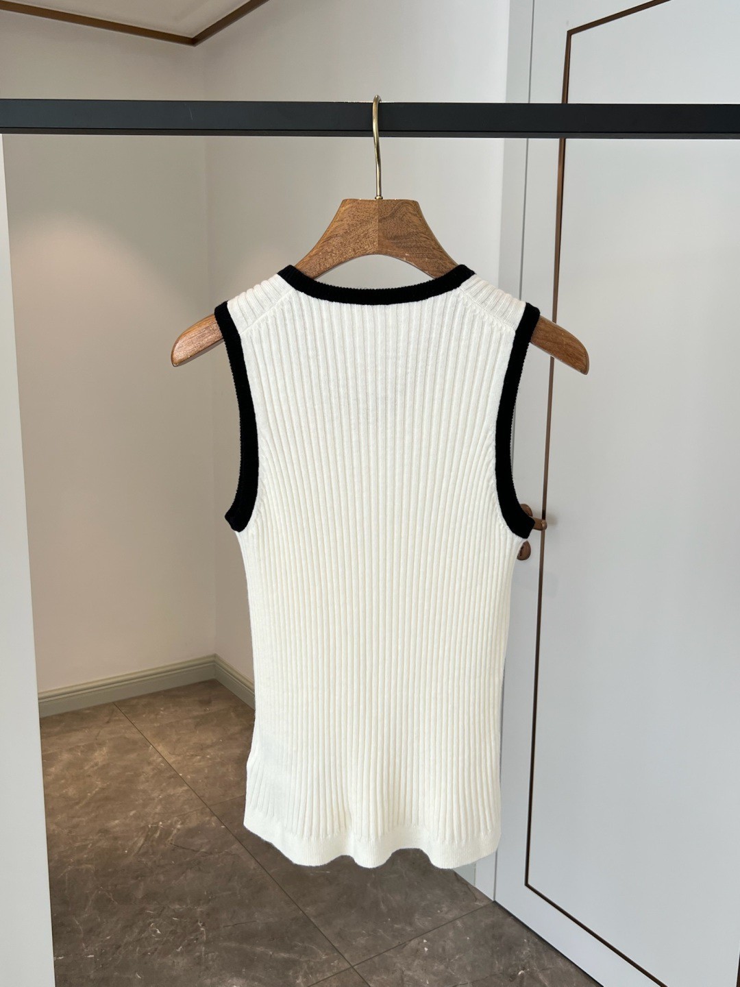 Miu cashmere knit undershirt