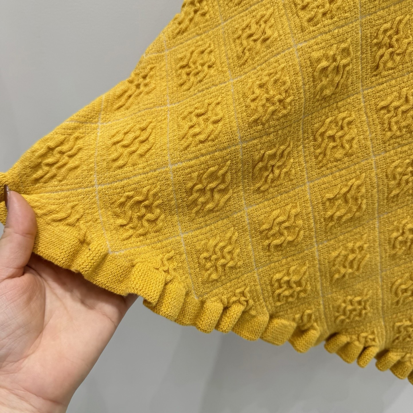 P diamond plaid wood earring knit wrap skirt