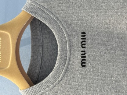 Miu Round Neck Gray Knit Short Sleeve