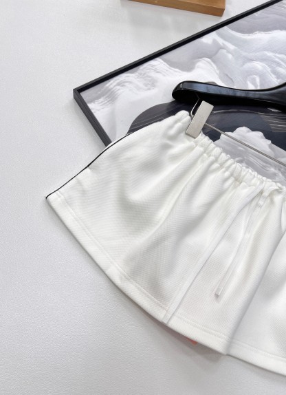 Miu White New Half Skirt
