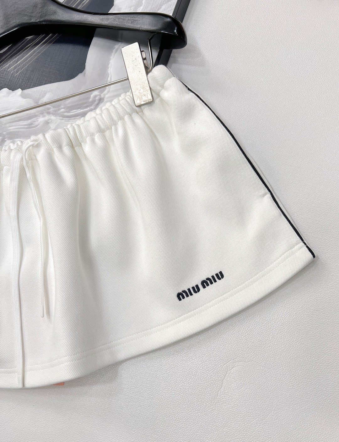 Miu White New Half Skirt
