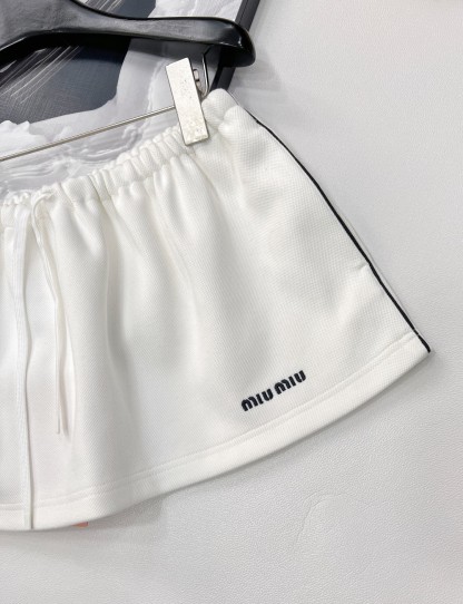 Miu White New Half Skirt