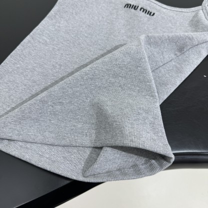 Miu's new knit camisole