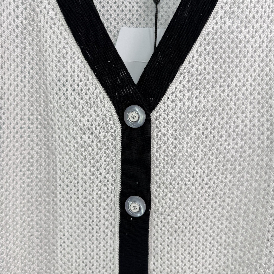 CHANE25SS knitted v-neck slit vest