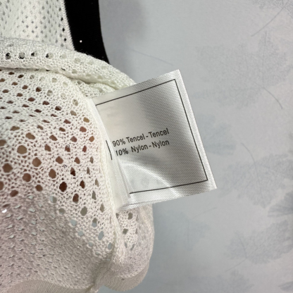 CHANE25SS knitted v-neck slit vest