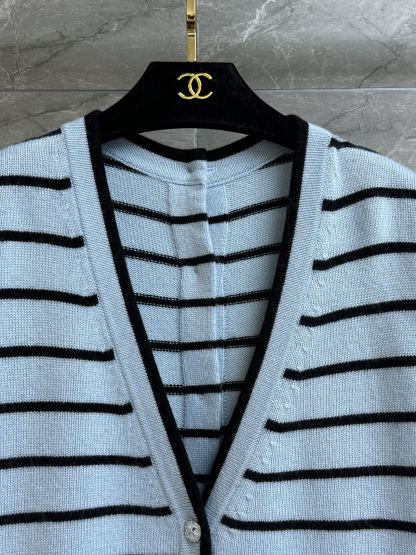 CHANE25SS Striped V-Neck Cardigan