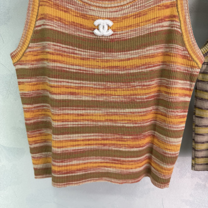 CHANE25SS Striped Knit Vest