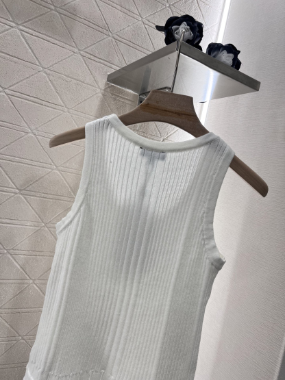 CHANE25SS three-dimensional patterned knitted vest